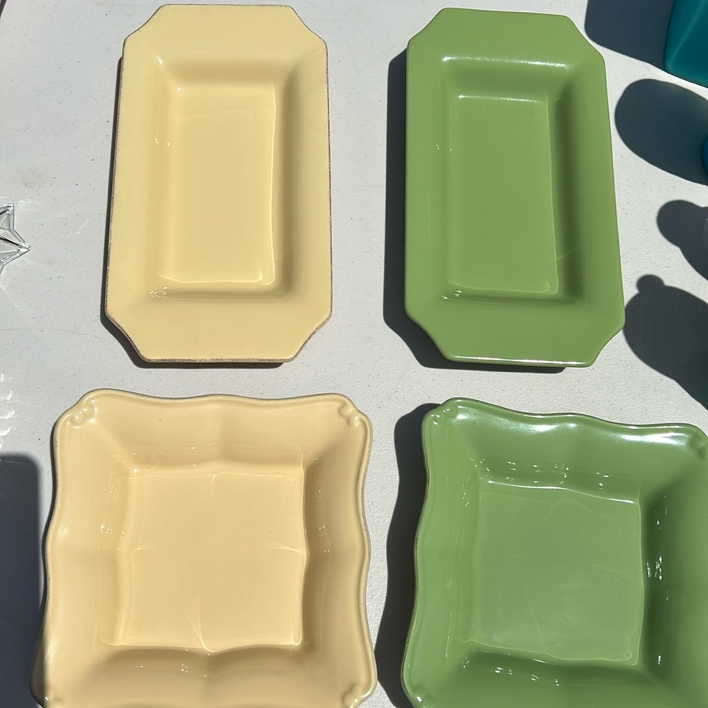 Taste of home entertaining  serveware dishes/bowl